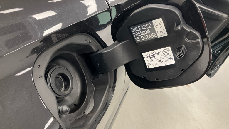 Nissan Qashqai 1.3 DiG-T MH N-Connecta 5dr Petrol Hatchback